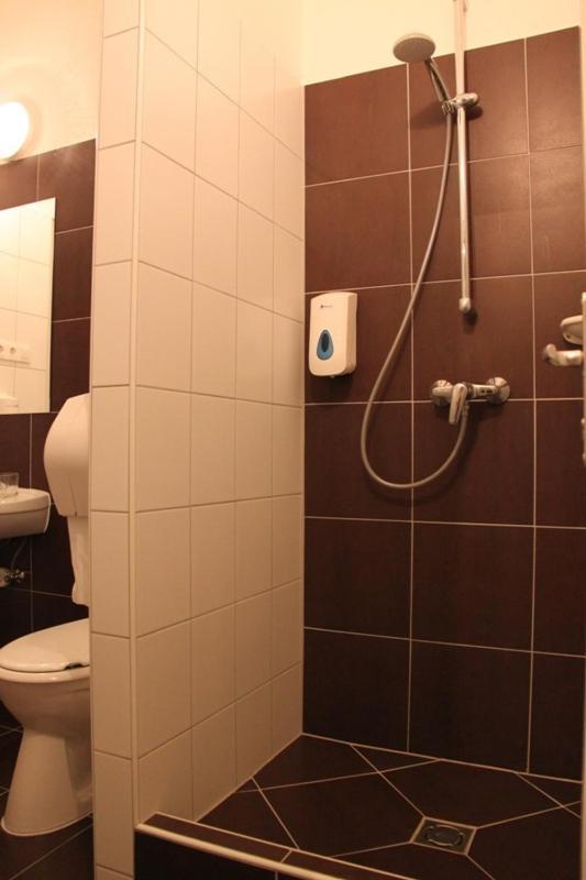 Teke Bowling Centrum Es Sport Panzio セゲド 部屋 写真